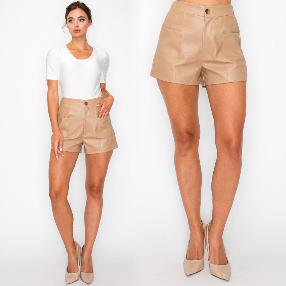 Faux leather chic shorts in dark taupe